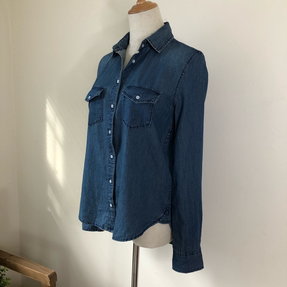 NWT Prince & Fox l Chambray Button Down Shirt S - Picture 2 of 10